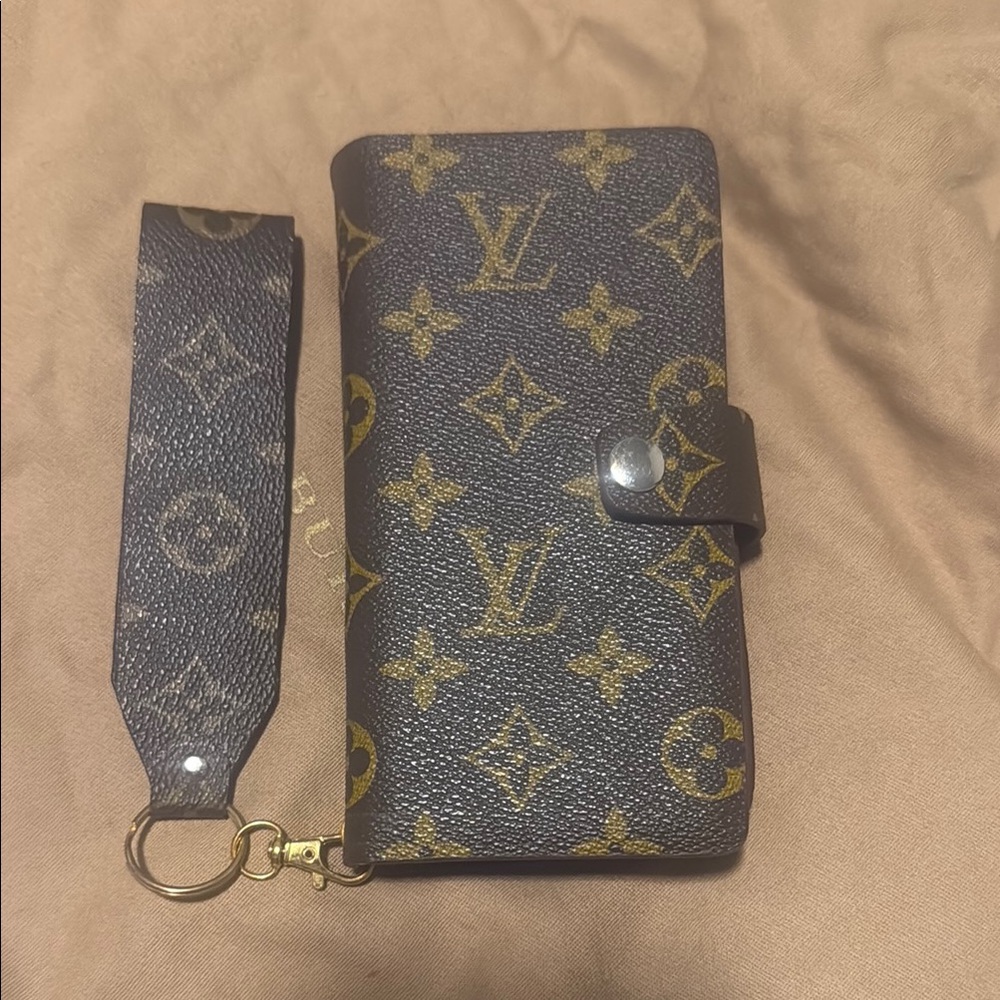 Louis Vuitton Monogram Wallet with Keychain